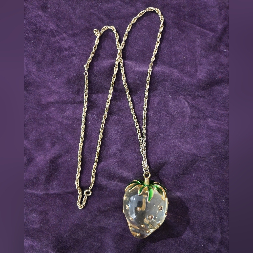 Vintage KJL Kenneth J Lane Clear LUCITE and Gold STRAWBERRY PENDANT Necklace